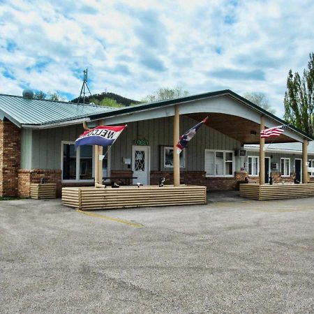 Deer Lodge Motel Sundance Zewnętrze zdjęcie
