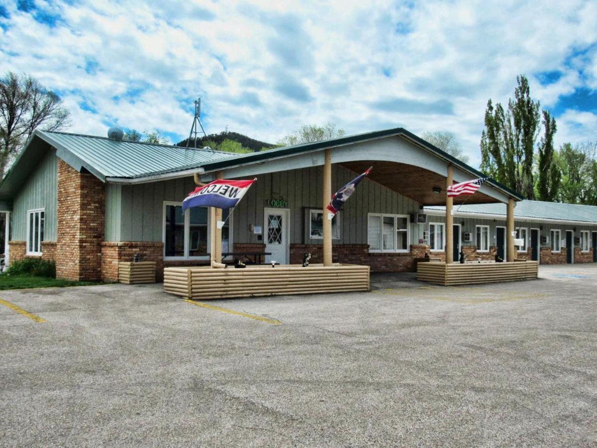 Deer Lodge Motel Sundance Zewnętrze zdjęcie