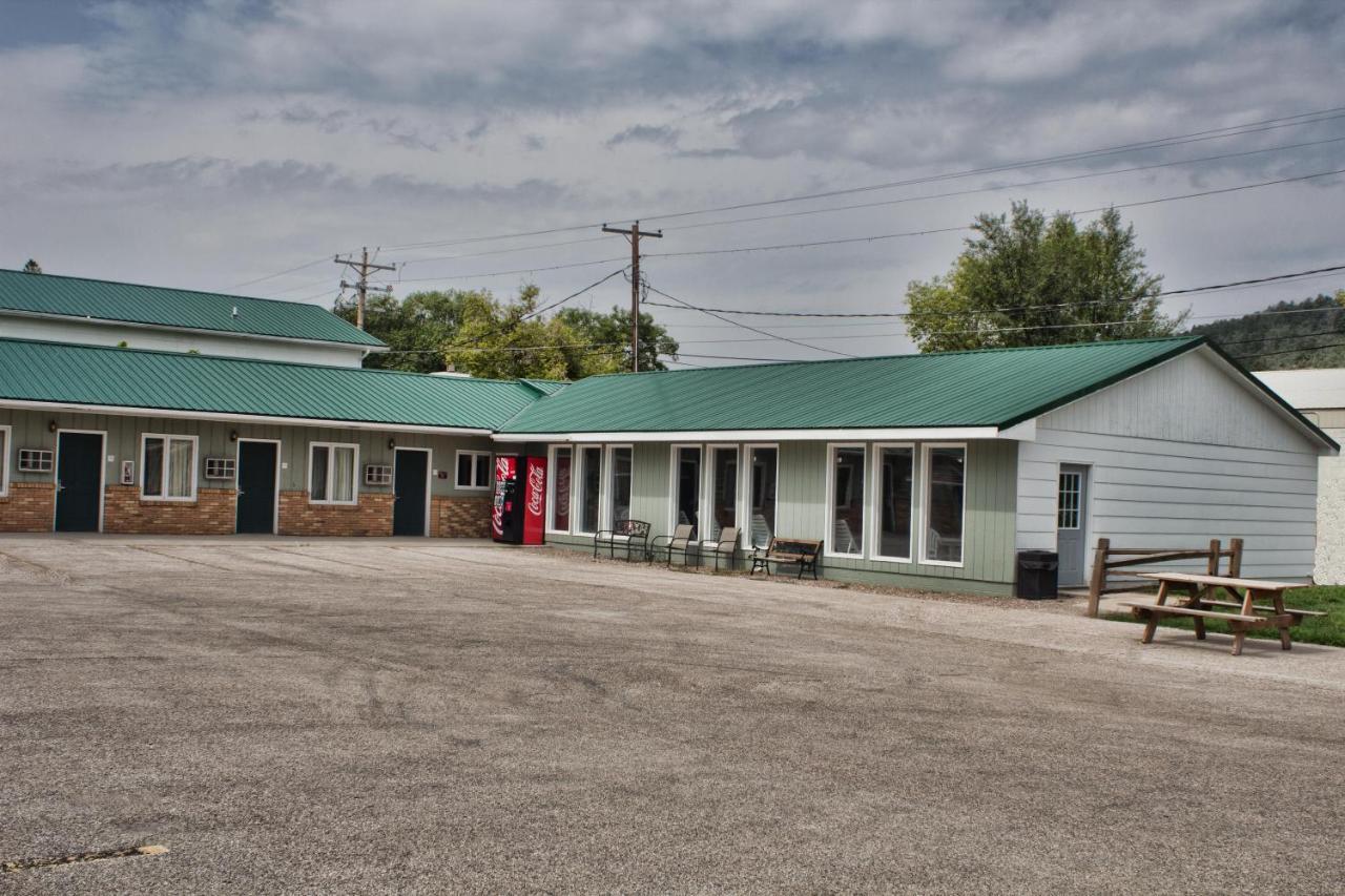 Deer Lodge Motel Sundance Zewnętrze zdjęcie