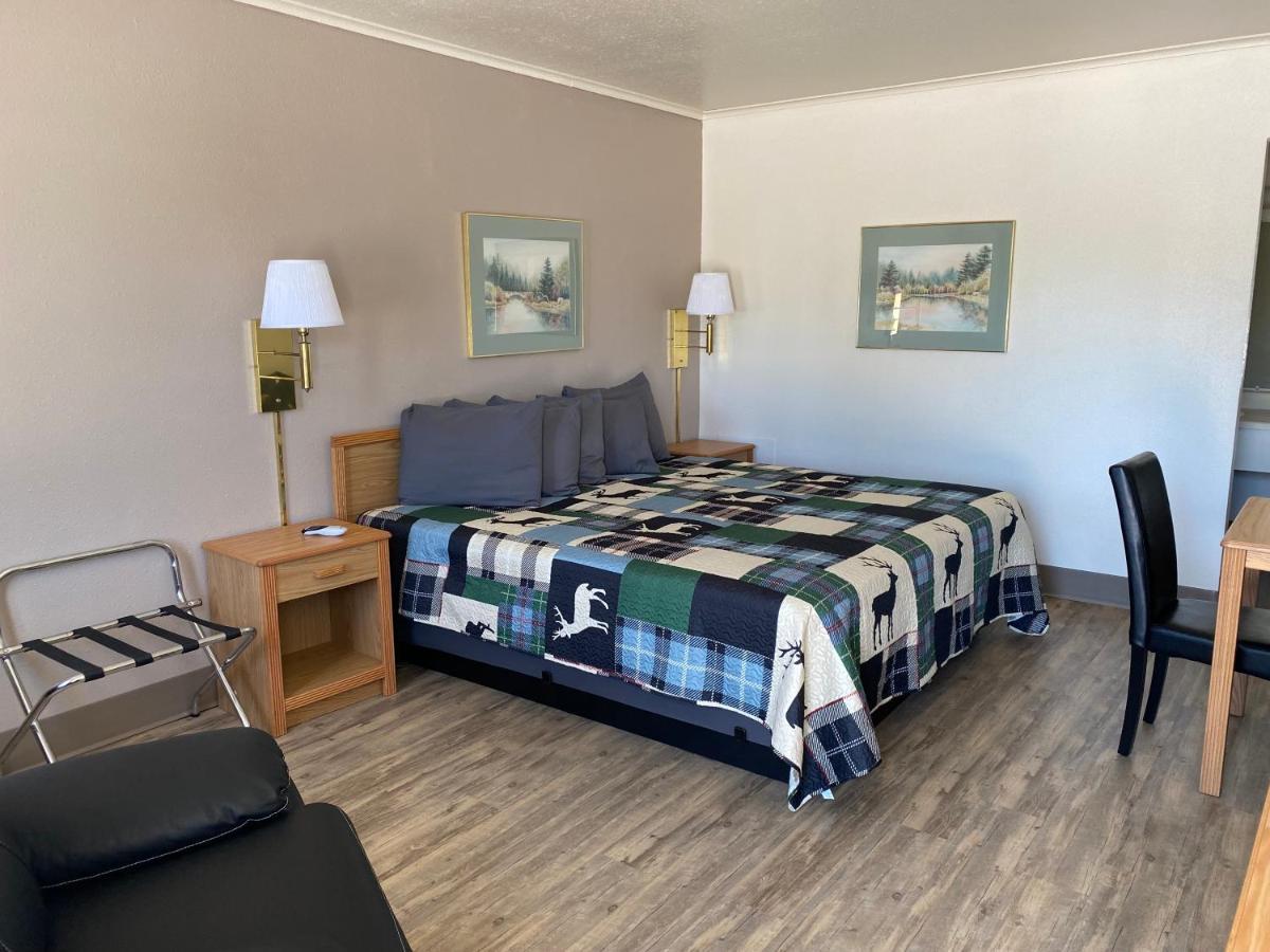 Deer Lodge Motel Sundance Zewnętrze zdjęcie